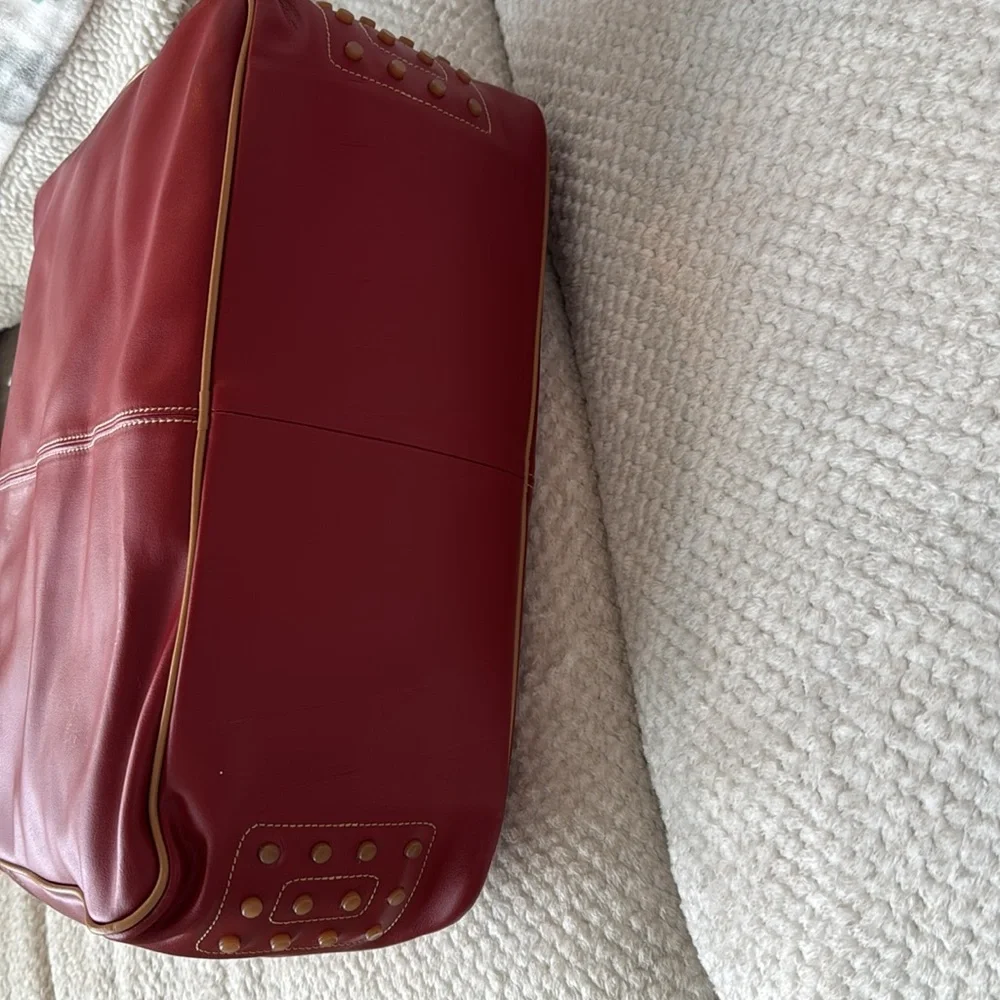 NWT ARCADIA RED LEATHER TRAVEL BAG - Picture 6 of 6